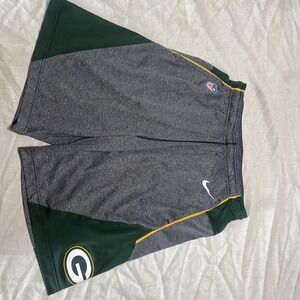 Green Bay Packers Nike Drifit NFL  Men's Medium Shorts